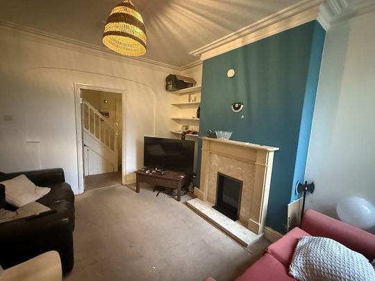 5 bedroom terraced house to rent - Photo 1
