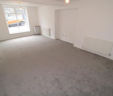 House - Terraced For Rent Fox Street, Treharris - Photo 4