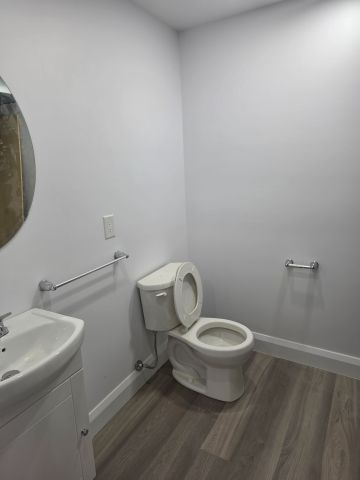 For Lease - 180 CHENOA Way Unit# B, Barrhaven, Ontario - Photo 4