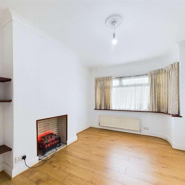 Flamborough Road, Ruislip, HA4 - Photo 1