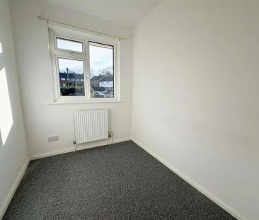 The Mount, Hailsham, BN27 - Photo 2