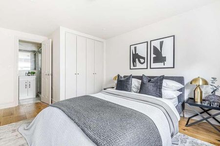 Beacon Mews, South Road, Weybridge, Surrey, KT13 - Photo 4