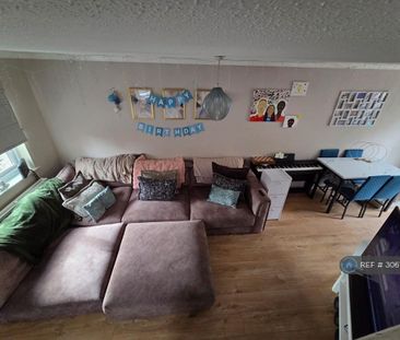 2 bedroom semi-detached house to rent - Photo 1