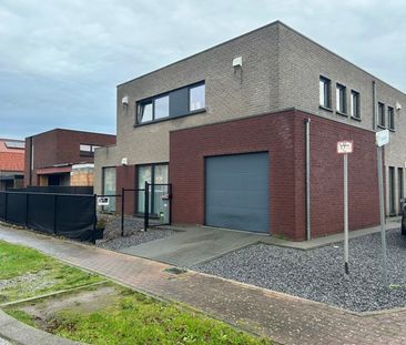 Prachtige woning met 3 slaapkamers, inpandige garage en tuin - Photo 3