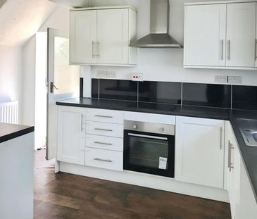 3 bedroom House To Let - Photo 3