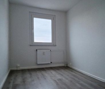 Ihr neues Zuhause in Halle-Neustadt – Wohnung mit Charme ! " Bezugs... - Photo 1