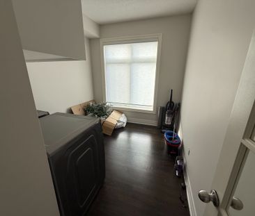 For Lease - 30 Vantage Loop Avenue, Newmarket, Ontario - Photo 1