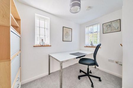 4 bedroom detached house to rent - Photo 5