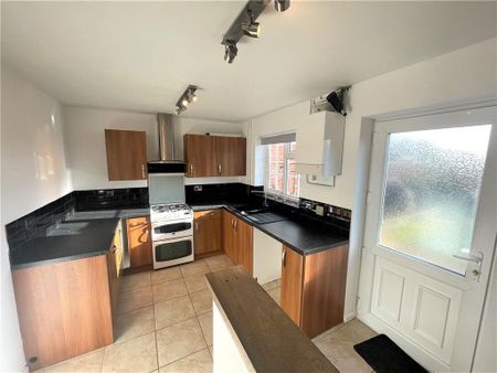 2 bedroom semi-detached house to rent - Photo 4