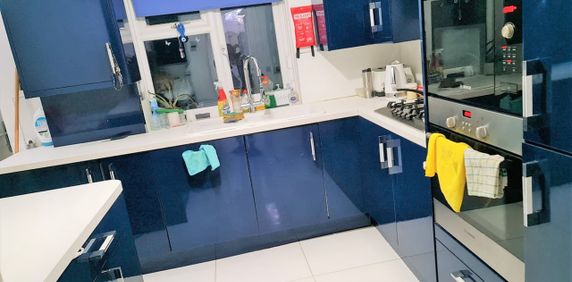 Room in a Shared House, Lansdowne Road, IG3 - Photo 2