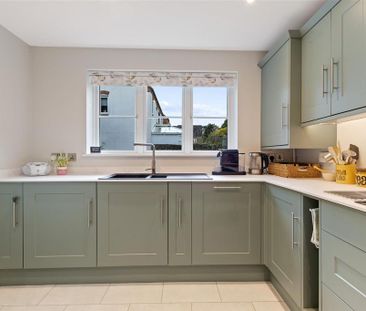 2 bedroom semi-detached house to rent - Photo 5