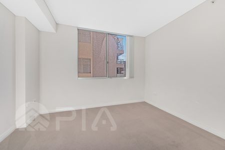 Spacious Modern 2 Bedrooms Apartment For Lease Now! - Photo 4