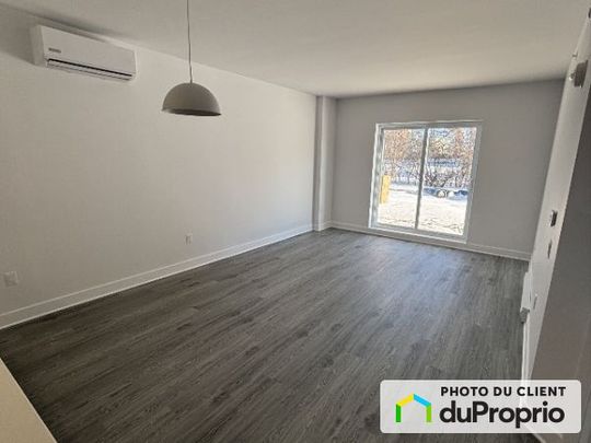 242, Hymus, Pointe-Claire à louer - Photo 1