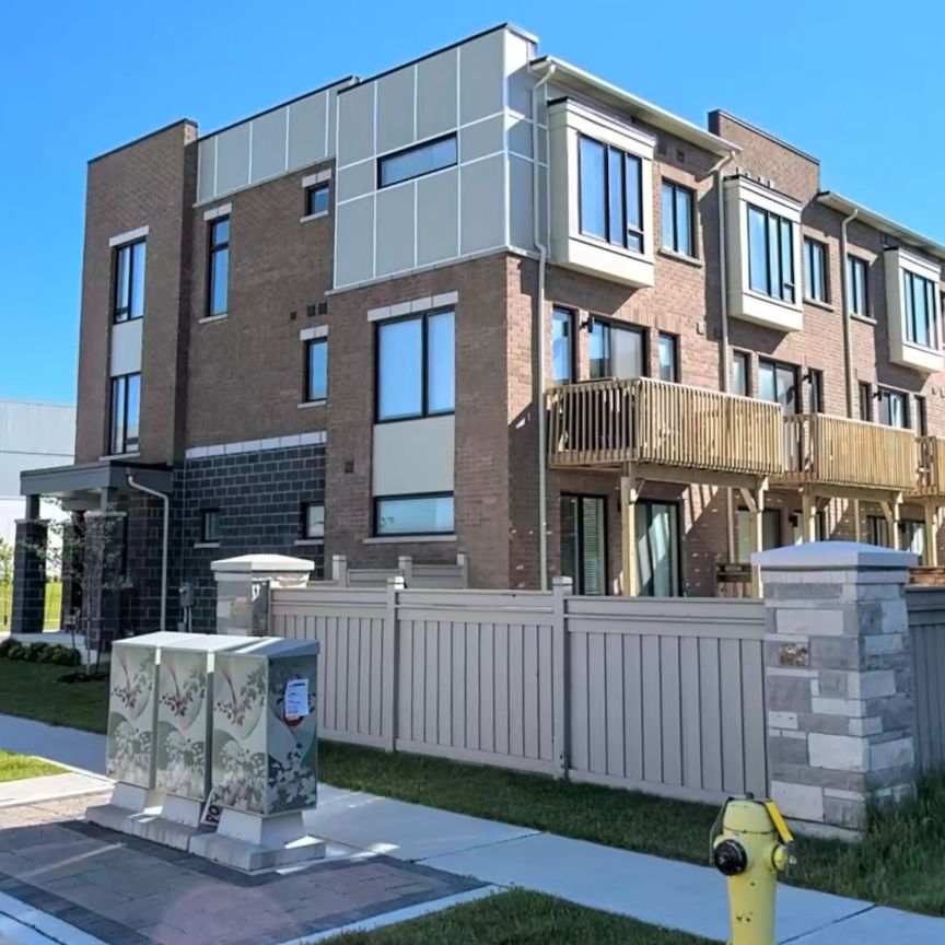 For Lease - 142 Salterton Circle, Vaughan, Ontario - Photo 1