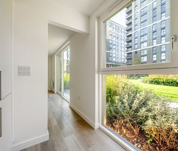 Eden Grove, Staines-upon-Thames, Surrey, TW18 - Photo 3