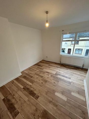 67 Albert Street, Lurgan, BT66 6JG - Photo 3