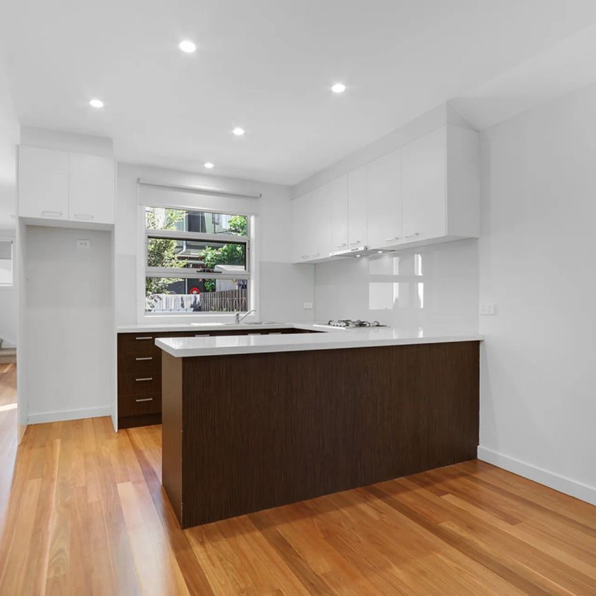 10 Lynott Street, St Kilda. - Photo 1