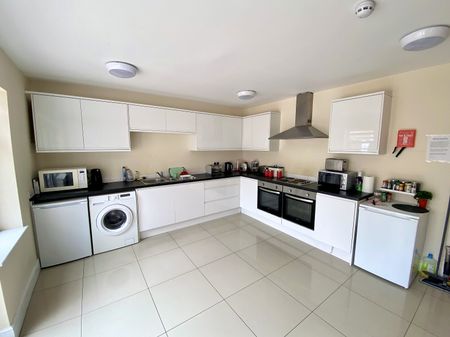 54 Bath Street, Southport. PR9 0DH - Photo 2