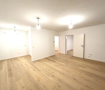 1190! Generalsanierte 2-Zimmer Wohnung mit neuer Küche ab Dezember 24! - Photo 3