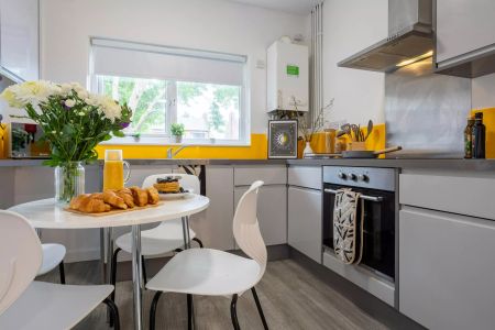 Gold Ensuite Small - Photo 5