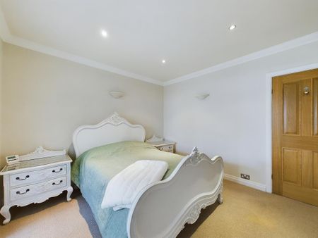 3 bedroom bungalow to rent - Photo 4