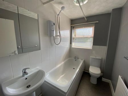 2 bedroom semi-detached house to rent - Photo 5