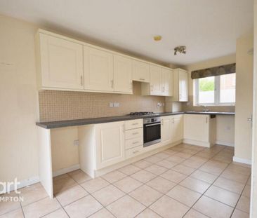 3 bedroom semi-detached house to rent - Photo 5