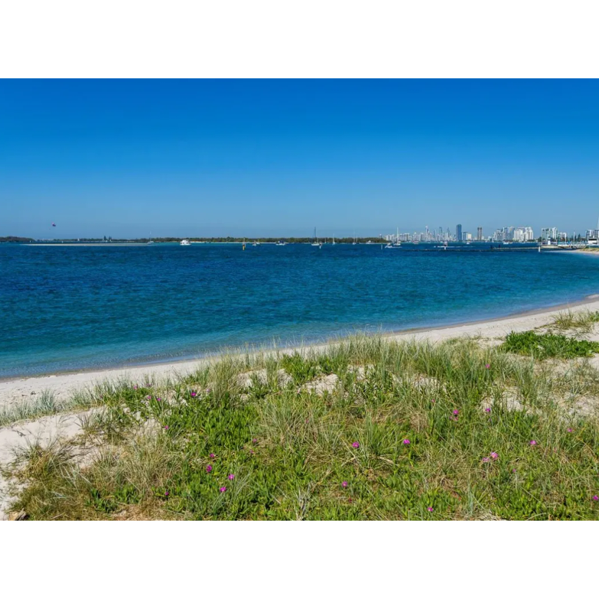 10/36 Oatland Esplanade, Runaway Bay, Qld 4216 - Photo 1