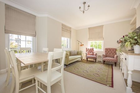 3 bedroom flat to rent - Photo 4