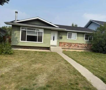 408 Whiteside Road NE MS | 408 Whiteside Road Northeast, Calgary - Photo 1
