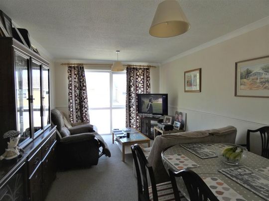 1 bedroom flat to rent - Photo 1