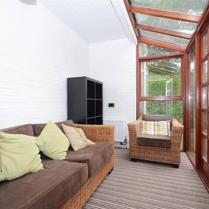 17 Broomhill Manor, Off Stranmillis Road, Belfast, BT9 5HG - Photo 1