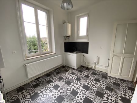 Location Appartement 5 pièces 111m² - Photo 2