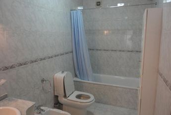 Quartos a meninas estudantes perto Shopping Braga Parque