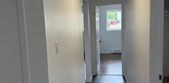 51/2 a Boisbriand dispo 1octobre2025 les inclus : internet 2 stationnements, Loker, Thermopompe - Photo 2