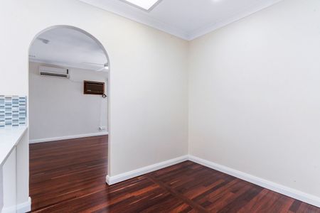 3 x 1 Located in Kelmscott - Photo 4