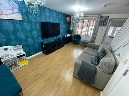 2 bedroom terraced house to rent - Photo 2