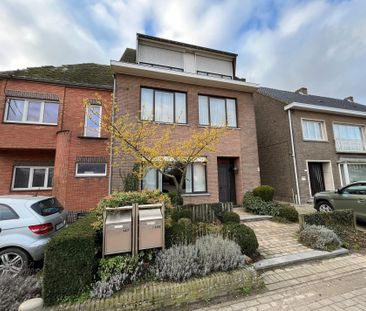 Gelijkvloers appartement met 2 slpks en garage op wandelafstand van het centrum! - Photo 1