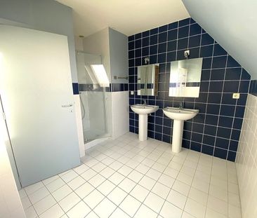 Ruim duplex-appartement met 2 slaapkamers en terras - Photo 6