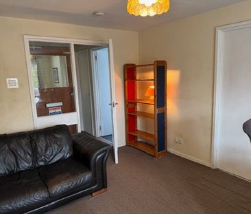1 Bed Flat, Chichester Road, CR0 - Photo 2