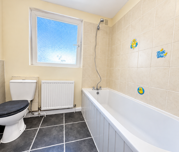 4 bedroom terraced house to rent - Photo 6