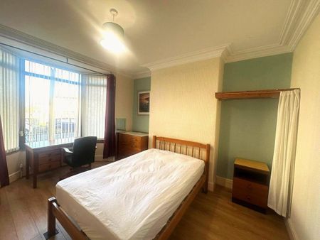 4 bedroom terraced house to rent - Photo 5