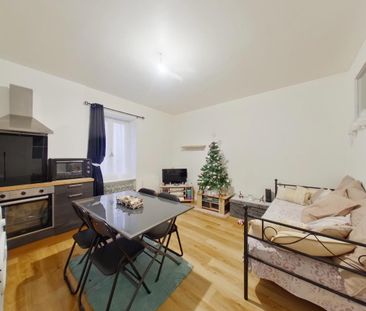 Location Appartement 1 pièce 27m² LA ROCHE POSAY 86270 - Photo 1