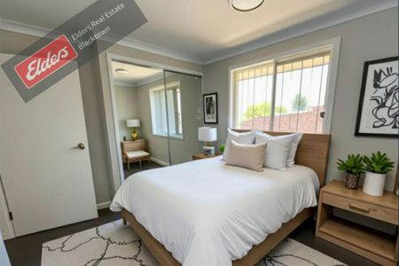 SPACIOUS TOWNHOUSE LESS THAN 5 MINS FROM STATION! - Photo 3