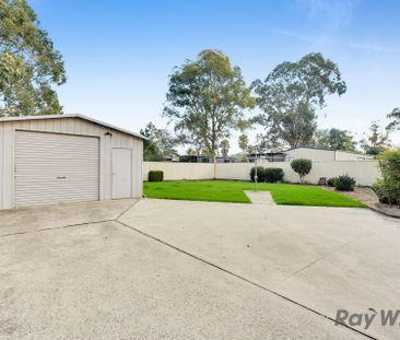 Comfortable Family Home - Photo 6