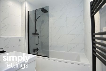 2 Bed property for rent - Photo 2