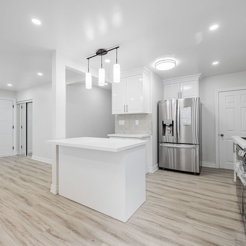 For Lease - 225 Essex Avenue, Richmond Hill, Ontario - Photo 1