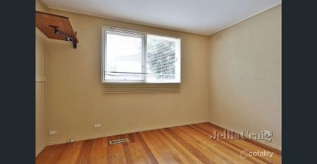 Location, Space & Lifestyle - Photo 5