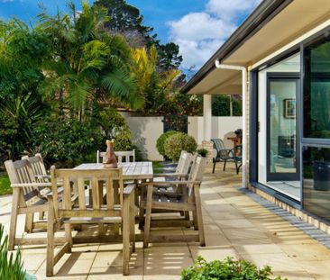 Executive home in Greenhithe - Photo 1