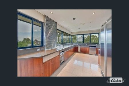 Where Family Comfort Meets Entertaining Style - Photo 3